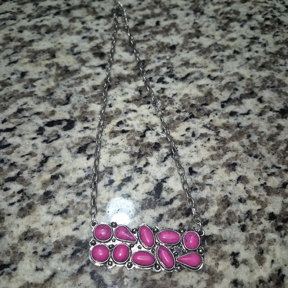Western Fashion Pink Stone Necklace